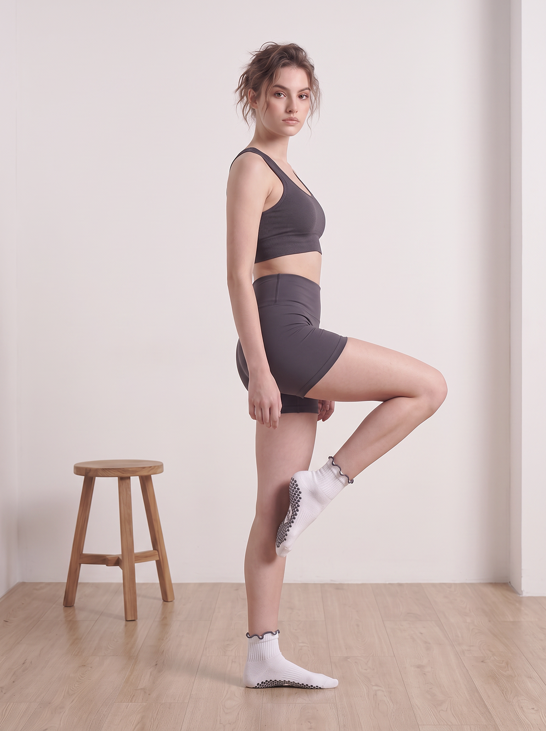 Black & White Lace Pilates Grip Socks | VIVABARRE
