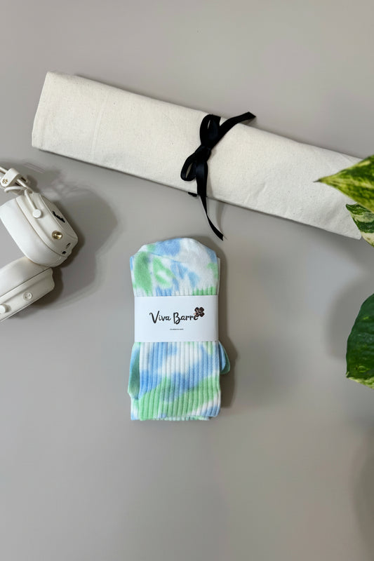 Viva Barre Tie-Dye Long Yoga Grip Socks - Blue Green, One Size (US 6-11)