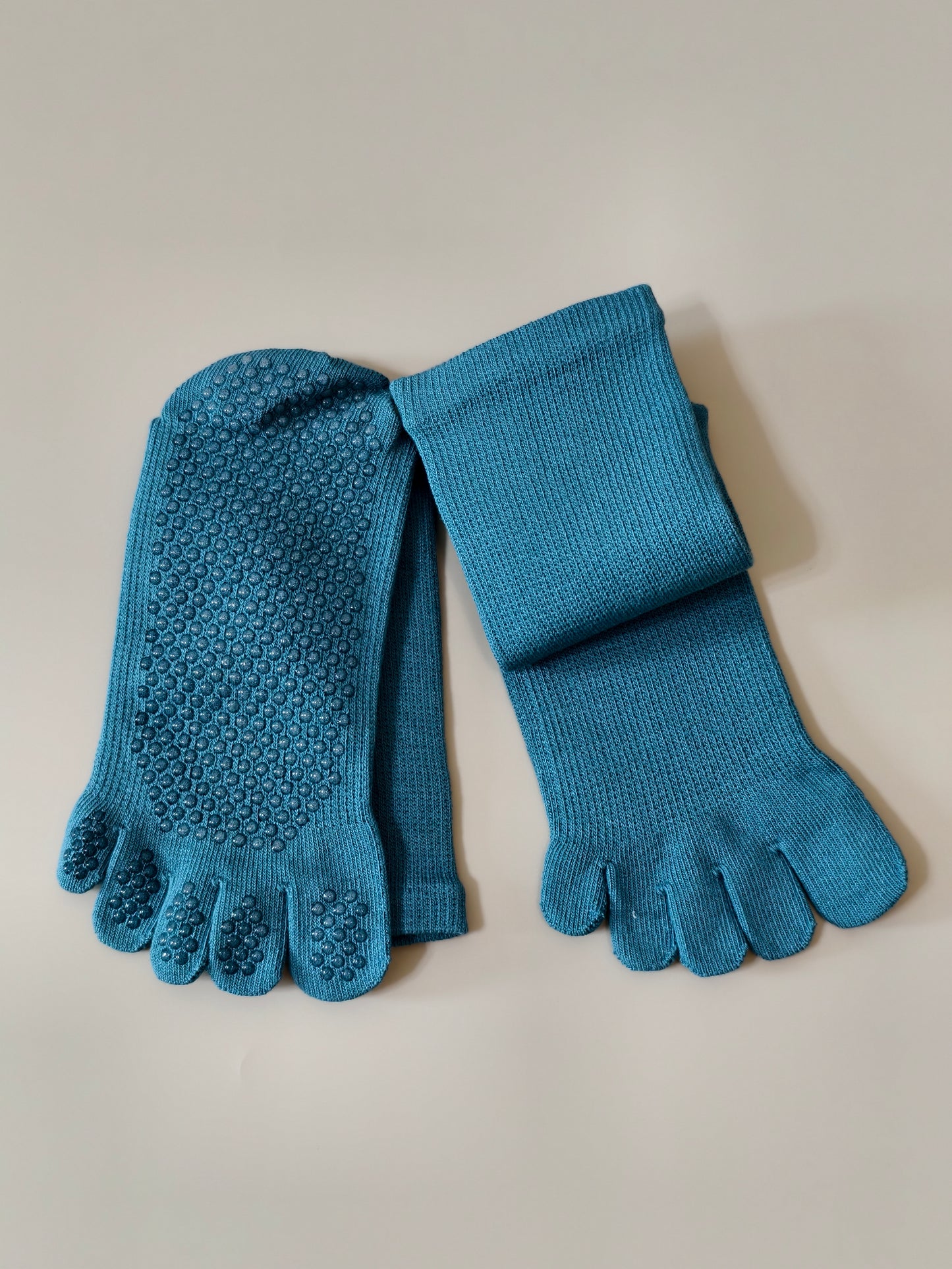 Viva Barre Split-Toe Mid-Calf Yoga Grip Socks, One Size (US 6-11)