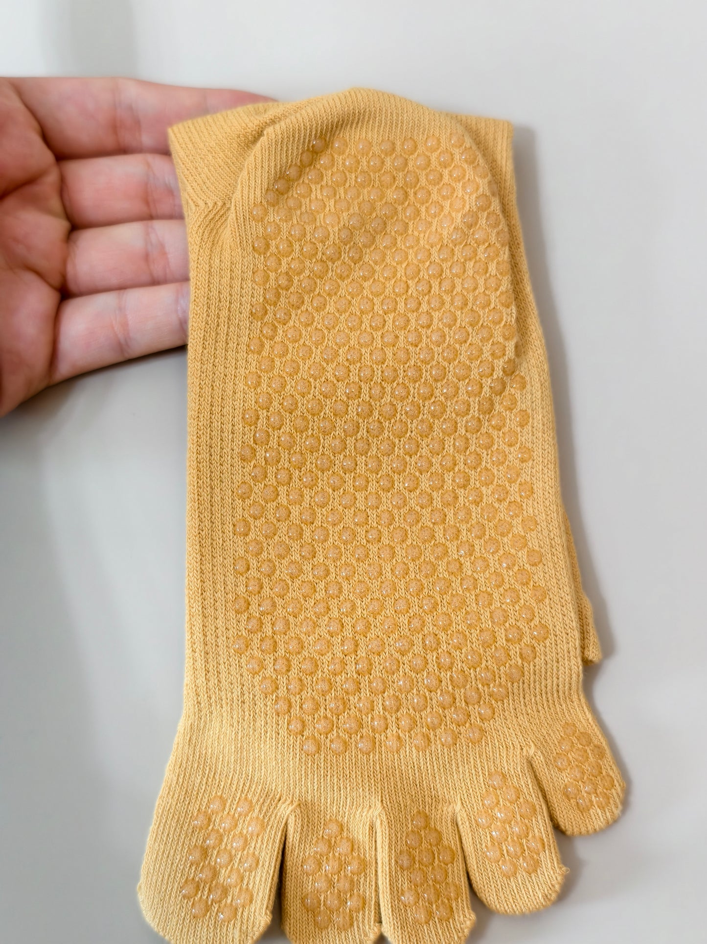 Viva Barre Split-Toe Mid-Calf Yoga Grip Socks, One Size (US 6-11)