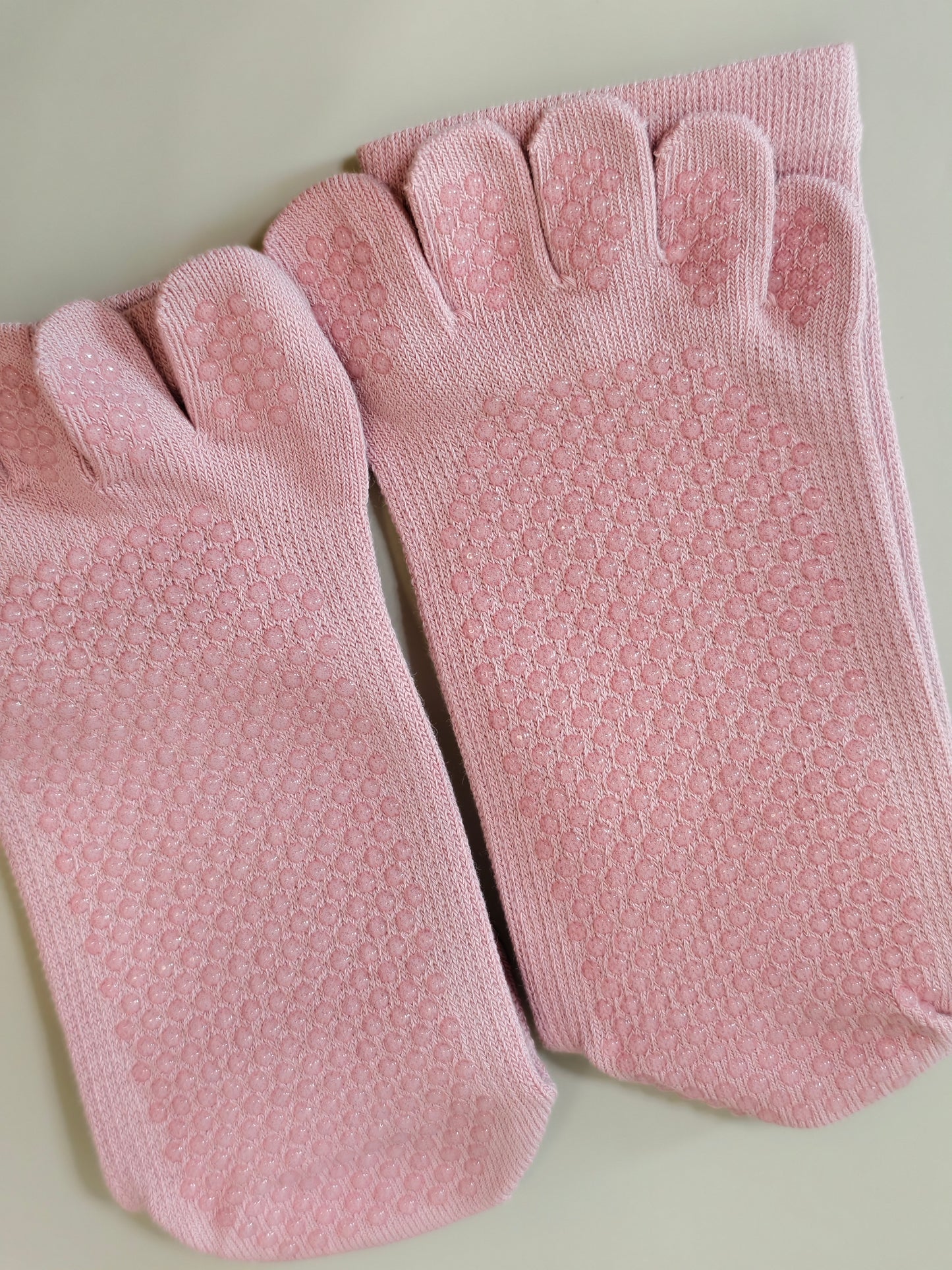 Viva Barre Split-Toe Mid-Calf Yoga Grip Socks, One Size (US 6-11)