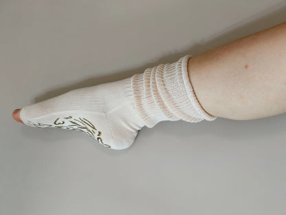 Viva Slouchy Split-Toe Grip Socks