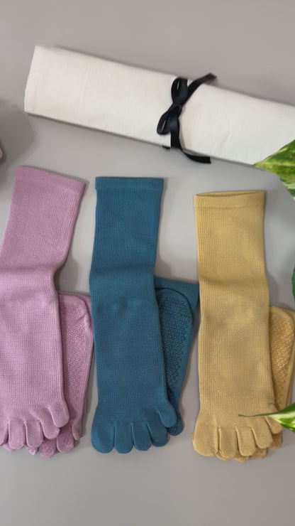 Viva Barre Split-Toe Mid-Calf Yoga Grip Socks, One Size (US 6-11)