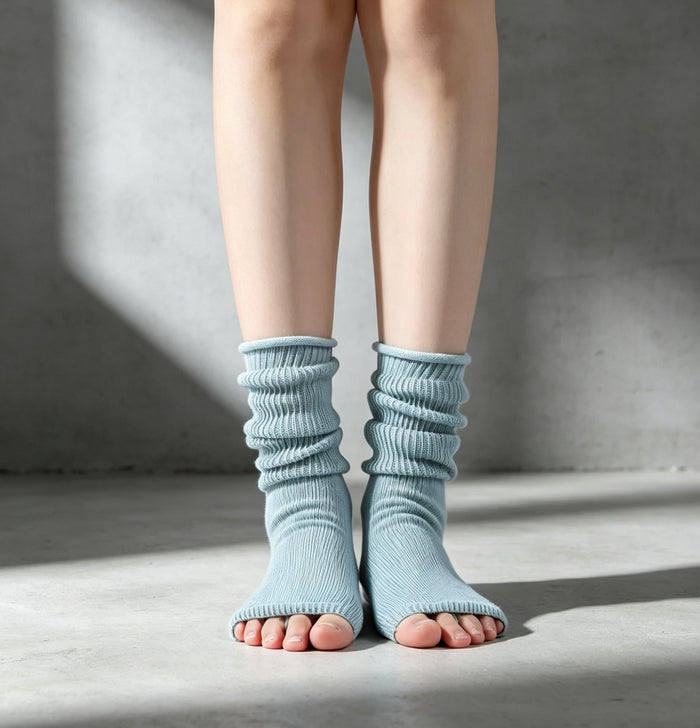 Viva Slouchy Split-Toe Grip Socks